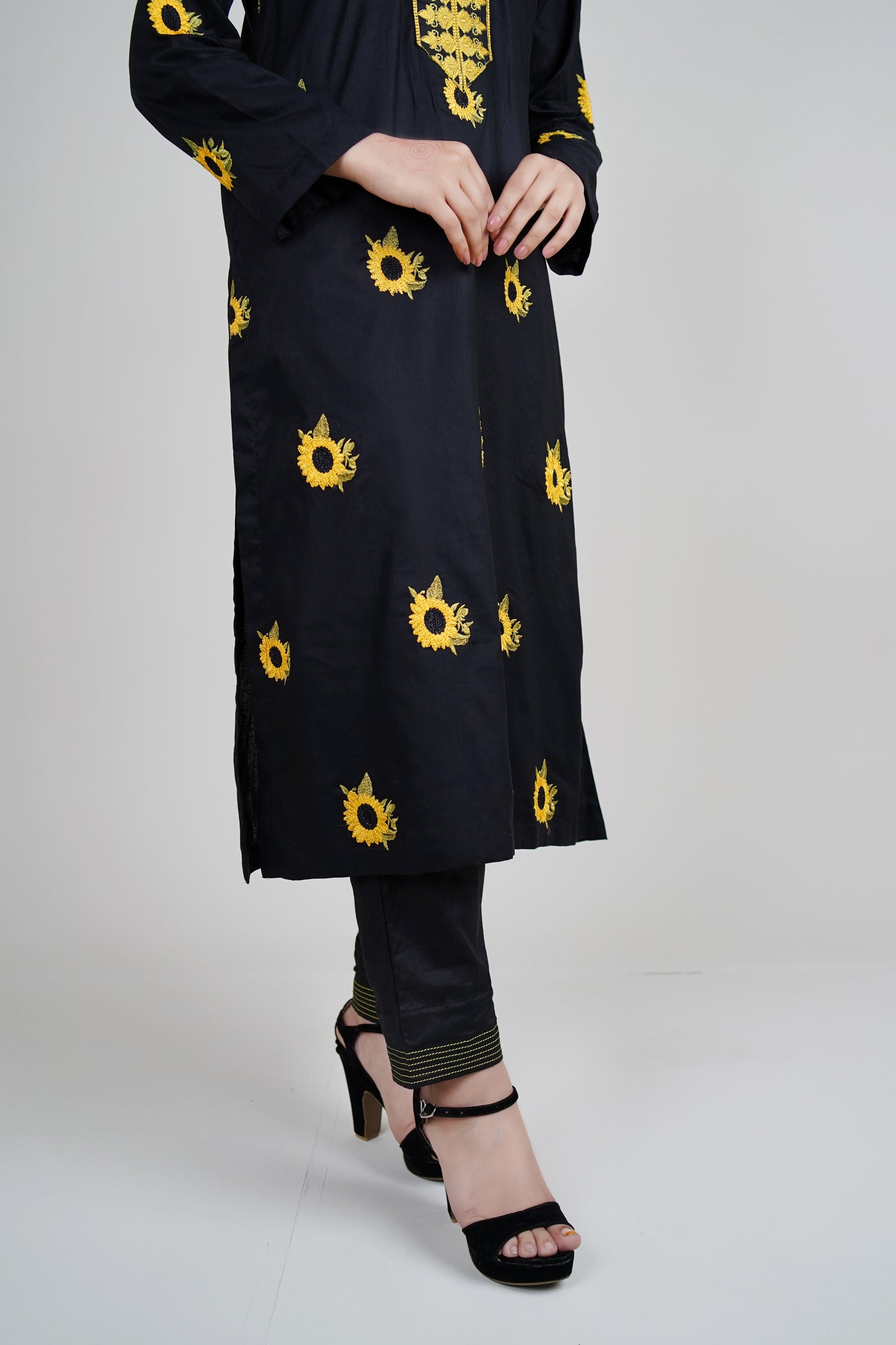 2 PIECE - PREMIUM DHANAK STITCHED SUIT | LG01509