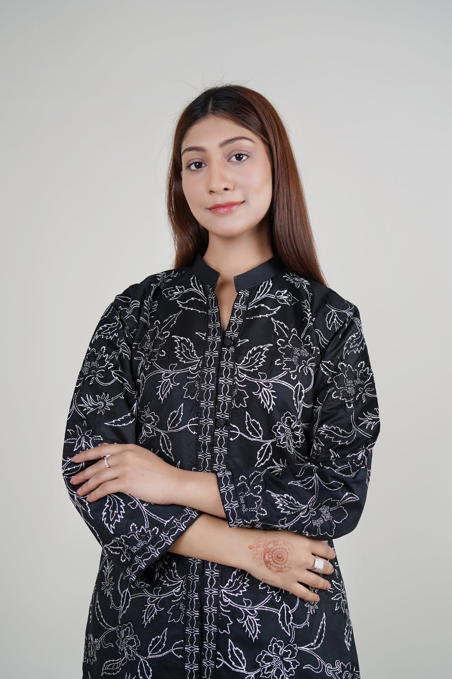 4 PIECE - EMBELLISHED EMBROIDERED OPEN GOWN | LG01710