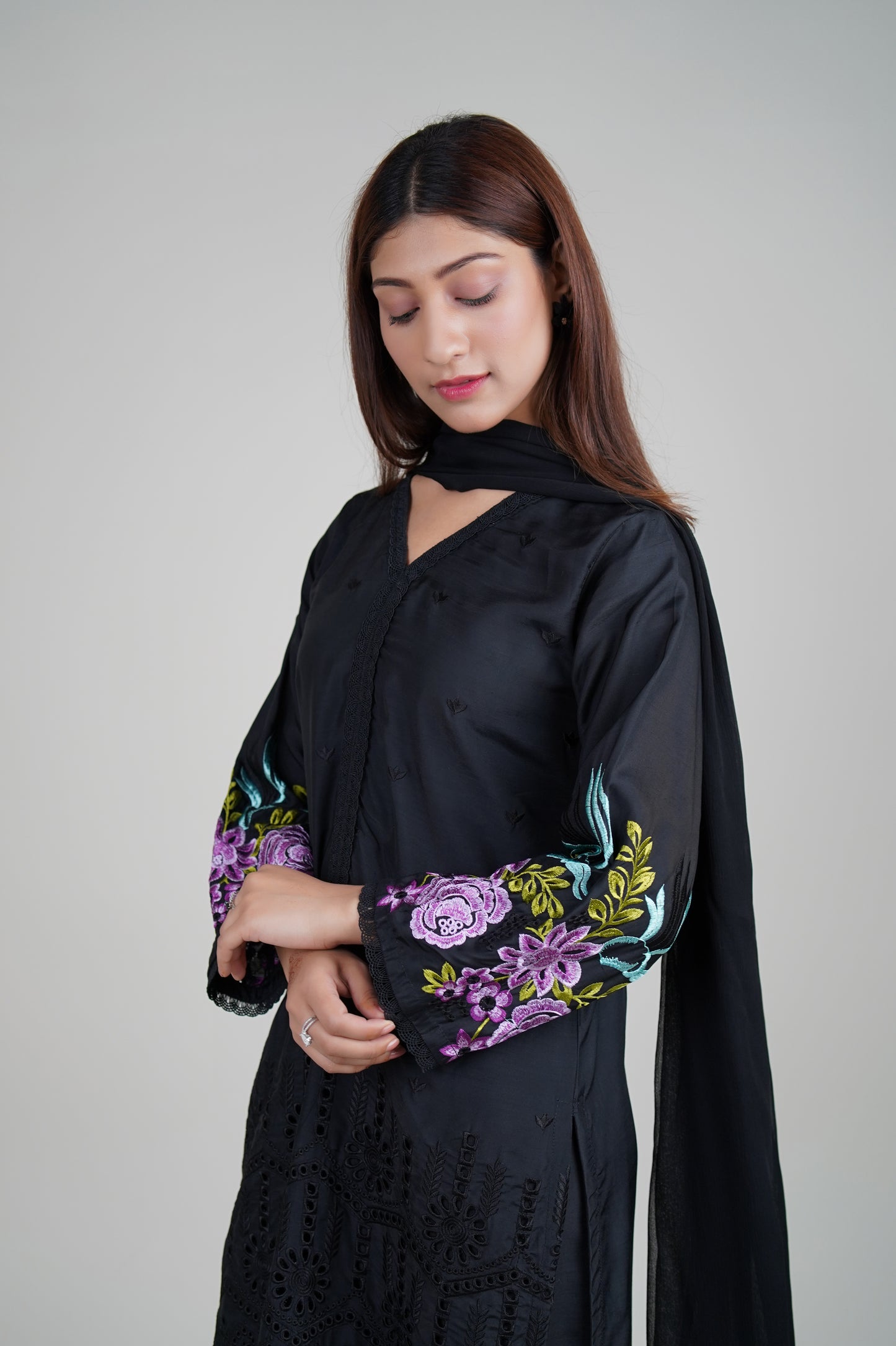 3 PIECE - EMBROIDERED BORING DAMAN : VISCOSE STITCHED SUIT | LG01705
